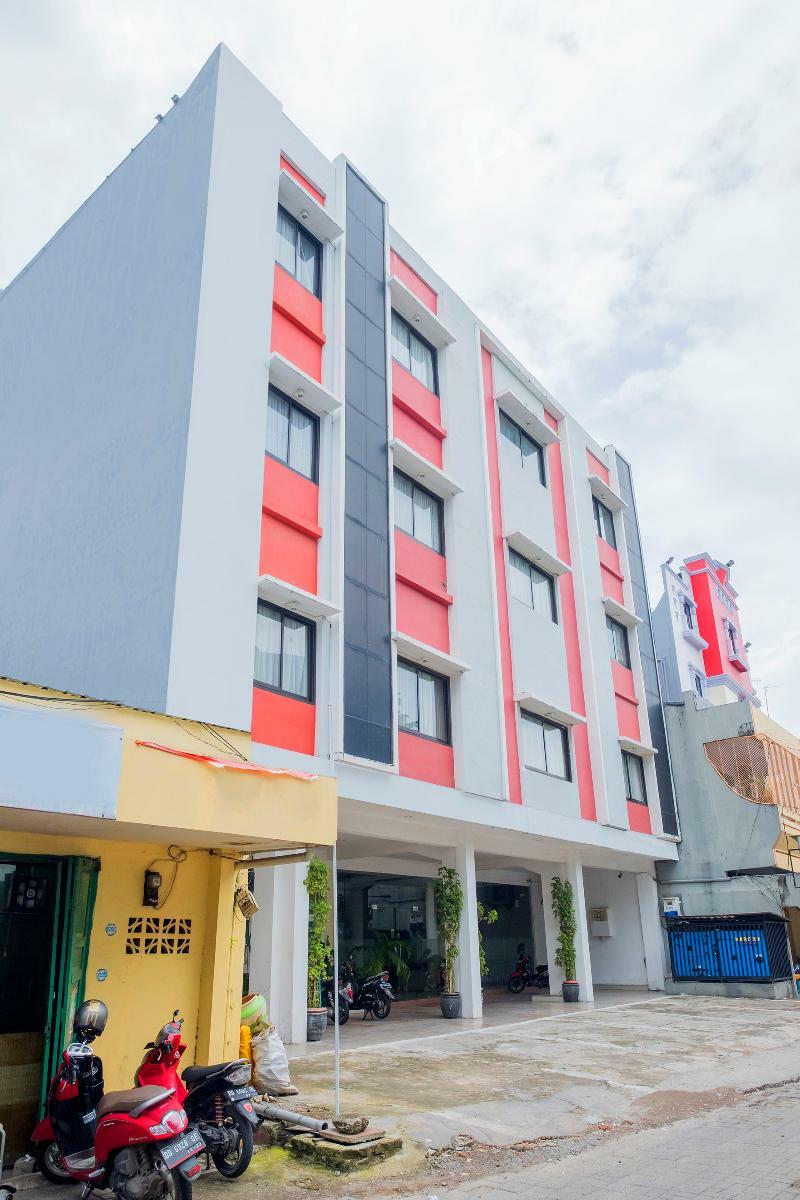 New Legend Hotel Makassar Exterior photo